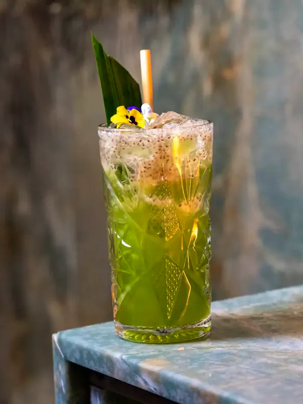Relaxation and Thai flavors: it's Happy Hour time! 🍹 From 5 p.m. to 9 p.m.