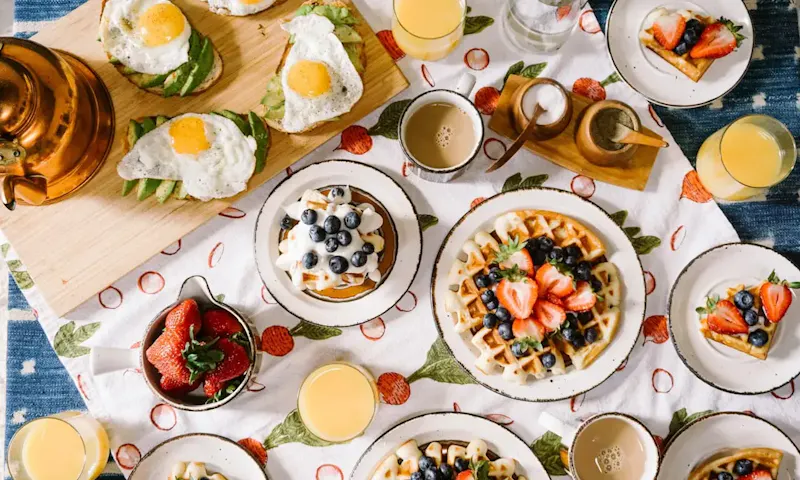 round white ceramic plate filled with waffle | Photo by Rachel Park, on https://unsplash.com/@therachelstory?utm_source=centralapp&utm_medium=referral