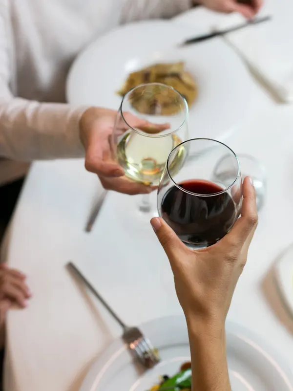 CELEBRA CON NOSOTROS