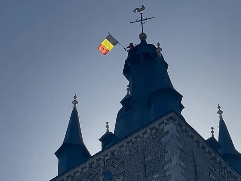 Le Beffroi change de drapeau : le coup d’envoi officiel des festivité
