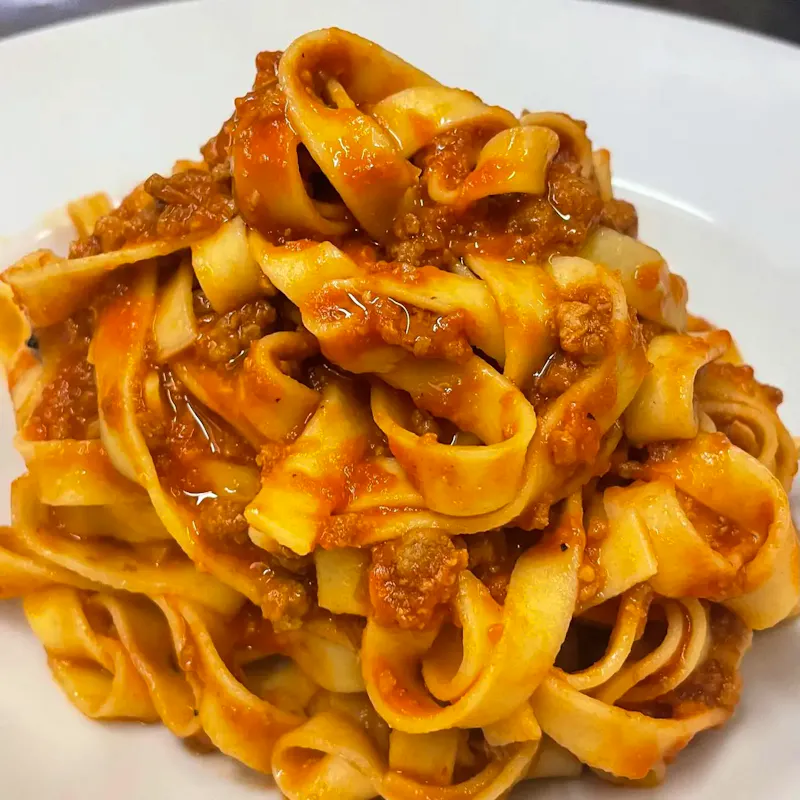Image of La Caneva Tagliatelle Fresce al Ragù | Photo by Tagliatelle Fresce al Ragù