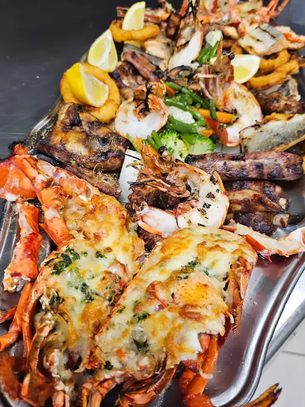 Did you know? The kitchen is open from 11:30 am AND non-stop all afternoon!