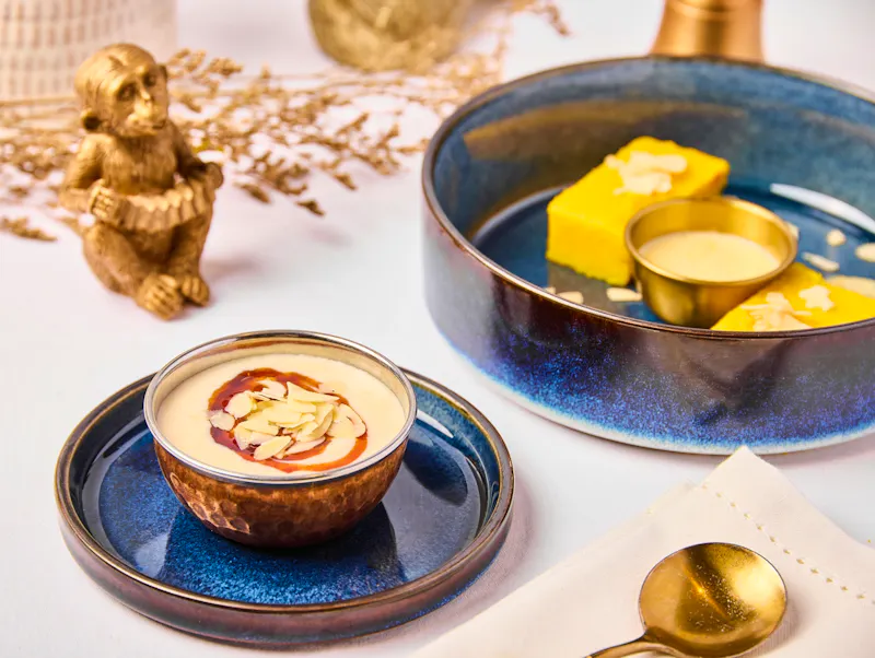 The Best of Indian and Indo-Continental Cuisine As an Indian caterer in Paris, Les Délices de Paon offers authentic Indian and Indo-Continental cuisine—generous, aromatic, and perfect for elevating any event.