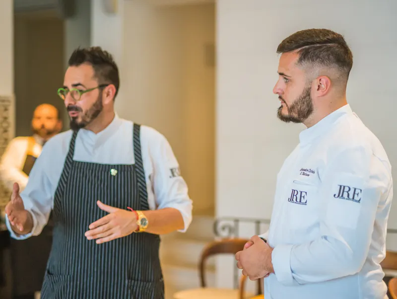 Alexandre Ciriello en Croatie (Korčula) pour un diner à 4 mains. Alexandre Ciriello et Marko Gajski ont réalisé un dîner à quatre mains au LD Palace en Croatie, célébrant les saveurs méditerranéennes avec un menu raffiné.