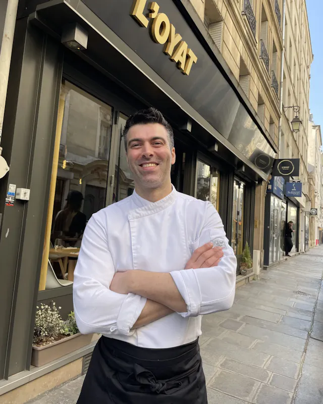 Après L'école hôtellière c'est en Angleterre que la cuisine le prend au tripes à la decouverte d'un restaurant gastronomique 

Faisant ses armes dans différentes maisons gastronomique et étoilées à Londres et à Paris comme Le Forbury et à L'Orrery ou au Senderens avec le chef Jerôme Banctel ou encore chez Pages avec Ryuji Teshima, ou avec les top chefs Ronan Kernen et vincent Crépel, ainsi que le Martinez à Cannes. Le chef travail aussi en Afrique du sud et parcours d'autres pays en Europe .

Enfin ici, Jeremy crée une cuisine soignée de produits de saisons en circuits court pour rendre un moment convivial et de partage.