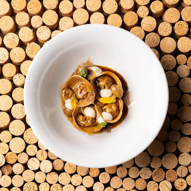 ravioli cappellacci castagne cucina italiana gourmet tappi sughero