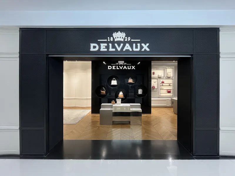 LA MAISON DELVAUX COLLABORE AVEC NOTRE CHEF À HONG KONG. Notre chef Alexandre Ciriello et la Maison Delvaux ont créé un dîner exclusif à Hong Kong, avec l’appui du Mandarin Oriental Landmark.