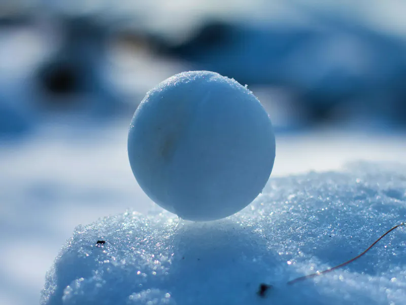 Frozen Traditions of Scandinavia: Snow Cream, Milk Ice, and Beyond In Scandinavia, winter is not something to escape.
It is something to live with and even taste.
