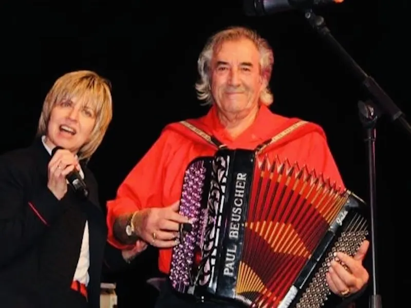Du 26 juin au 31 juillet 2025, rejoignez-nous chaque jeudi soir dès 19h pour "Terrasse en fête", un festival musical à ciel ouvert dans une ambiance conviviale