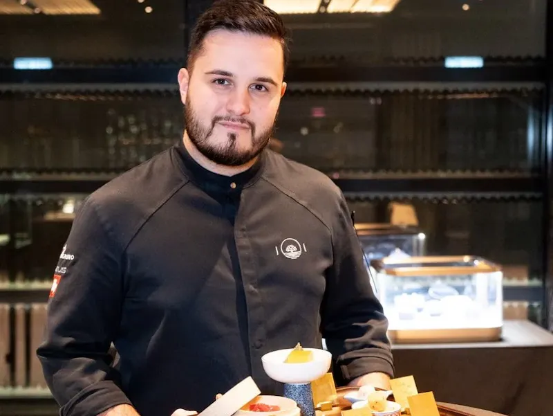 DEUXIÈME ÉDITION DES BELGIAN DAYS À HONG-KONG POUR ALEXANDRE CIRIELLO. Les Belgian Days à Hong Kong, avec le chef Alexandre Ciriello, mettent à l'honneur la gastronomie belge. Une belle occasion de découvrir des spécialités et renf