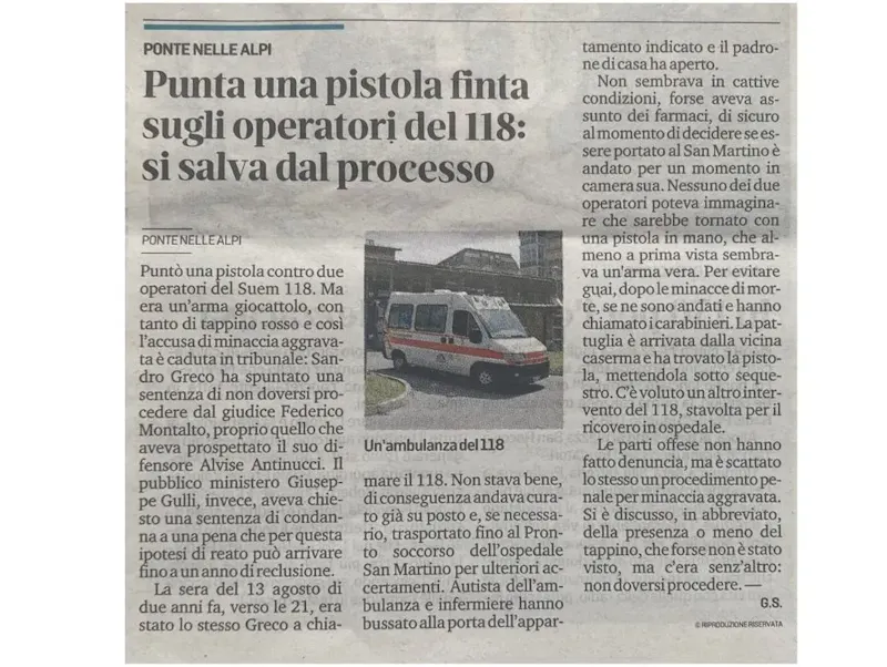 MINACCIA CON PISTOLA I PROPRI SOCCORRITORI